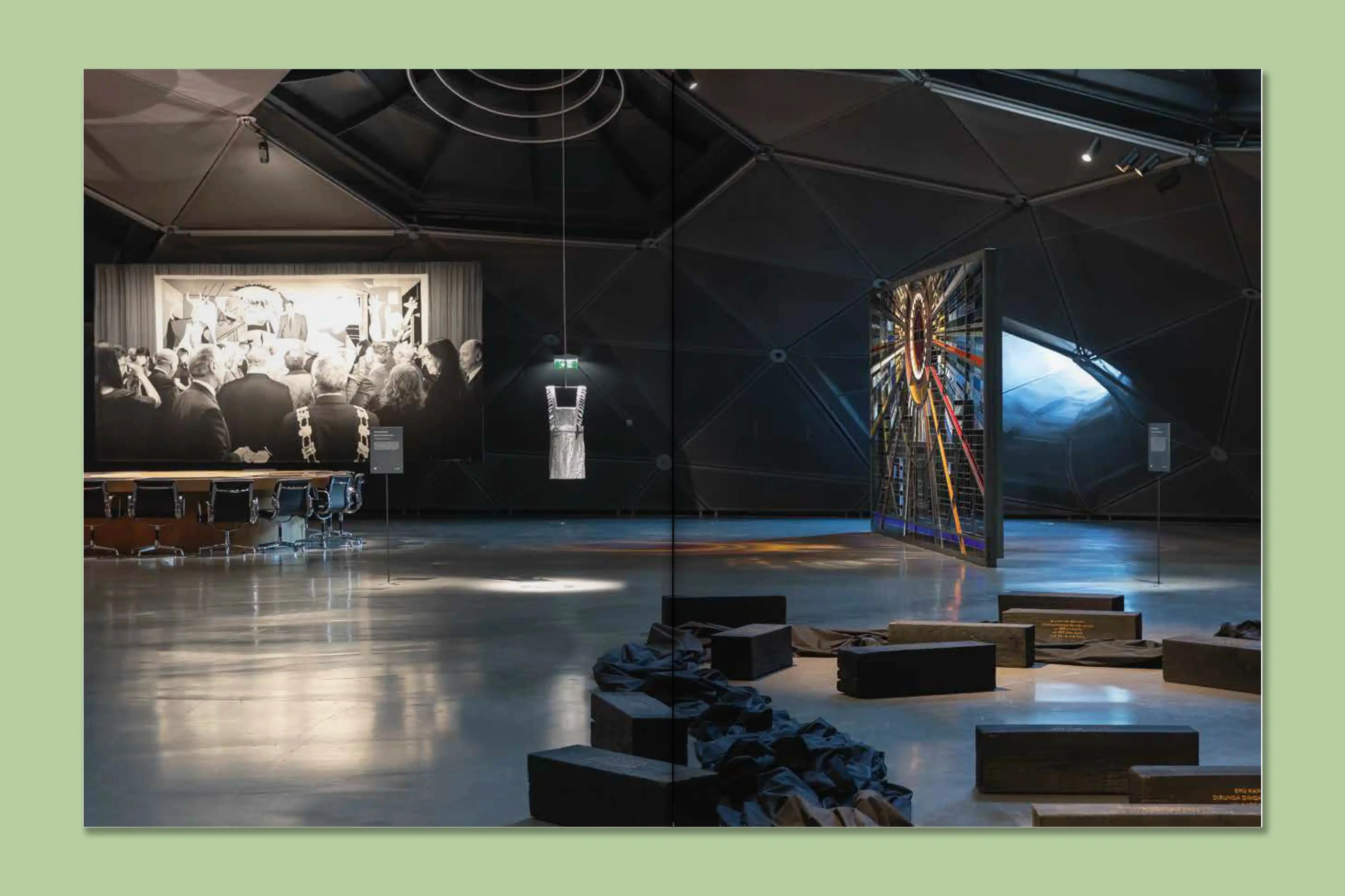 Poetics of Power - Kunsthaus Graz