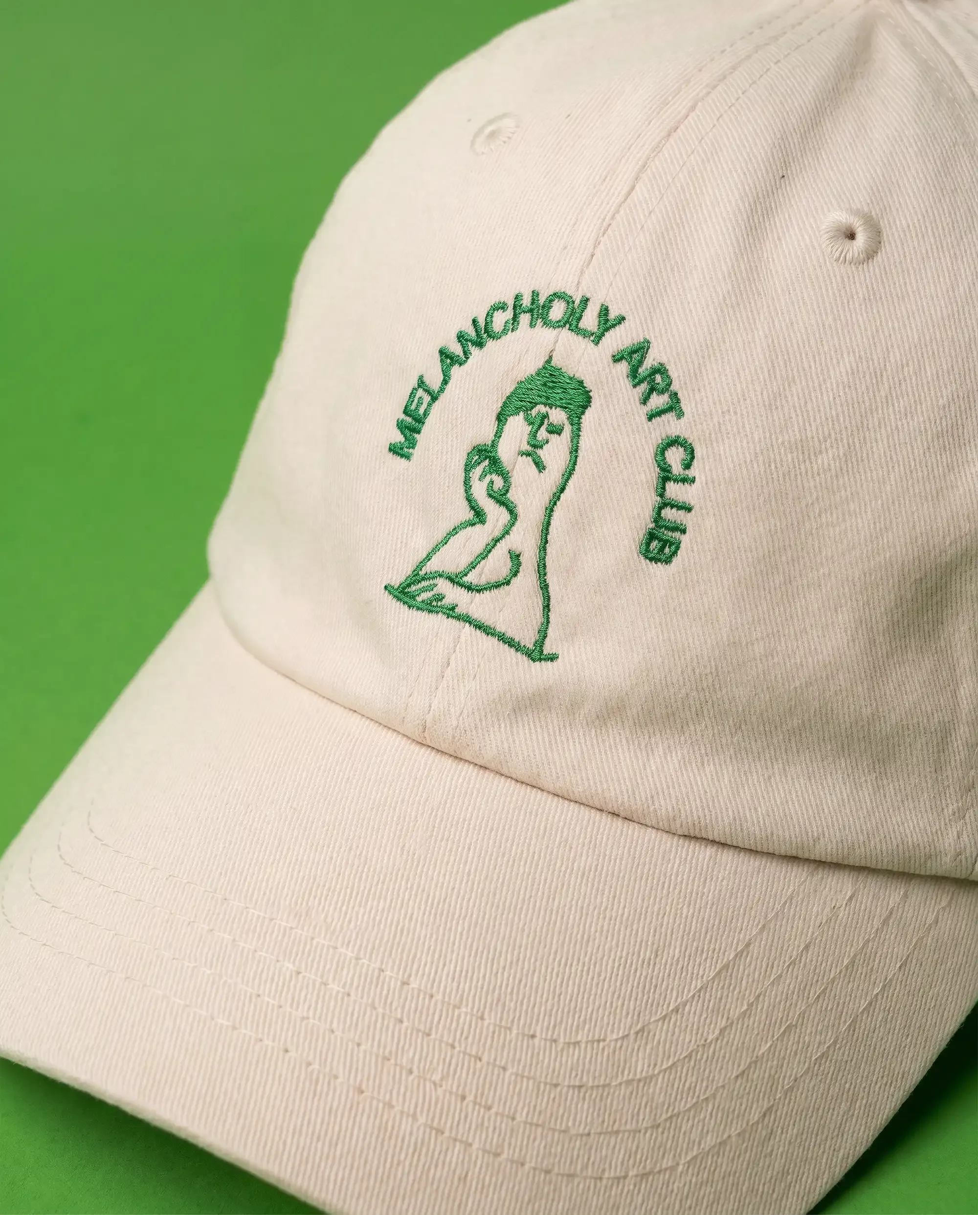 VFMK cap beige studio 02